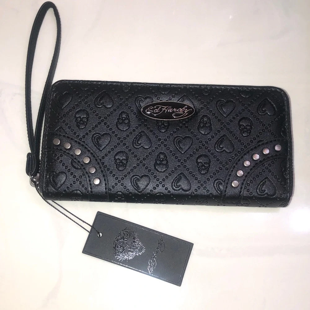 Ed Hardy Black Faux Leather ZA Wallet Embossed Skull & Heart Pattern NWT - Picture 3 of 16